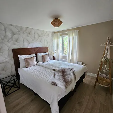 Daire House With Private Sauna And Hottub On Park De Ijsvogel With Swimming Pools And Children Entertaiment Airco Voorthuizen