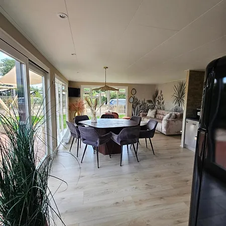 Apartment House With Private Sauna And Hottub On Park De Ijsvogel With Swimming Pools And Children Entertaiment Airco Voorthuizen