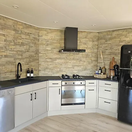 House With Private Sauna And Hottub On Park De Ijsvogel With Swimming Pools And Children Entertaiment Airco * Voorthuizen