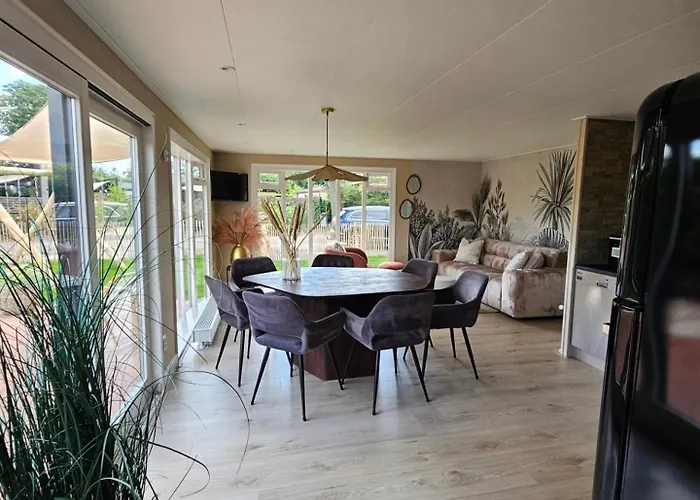 Apartman House With Private Sauna And Hottub On Park De Ijsvogel With Swimming Pools And Children Entertaiment Airco Voorthuizen