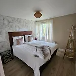 Apartman House With Private Sauna And Hottub On Park De Ijsvogel With Swimming Pools And Children Entertaiment Airco Voorthuizen
